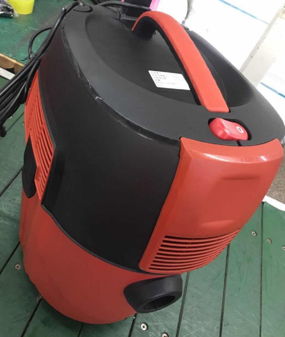 Ergonomic vacuum cleaner design with wheels