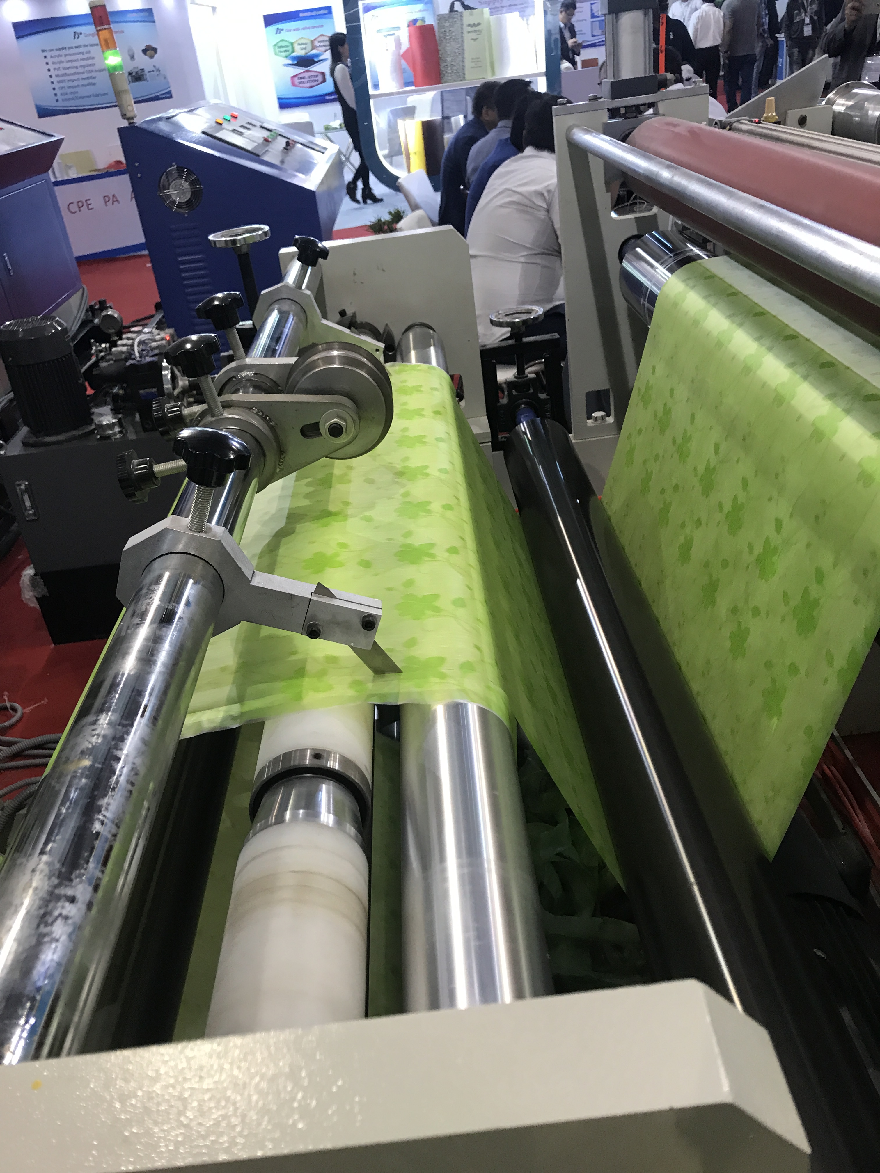 Non-Woven Fabric Laminating Machine