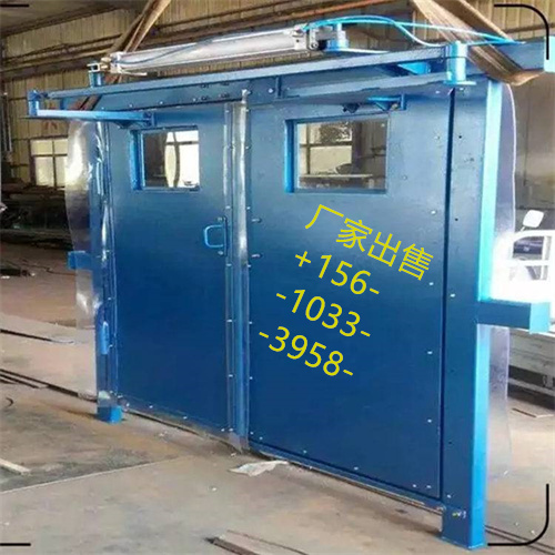 Pneumatic non-pressure air door installed in a mining roadway