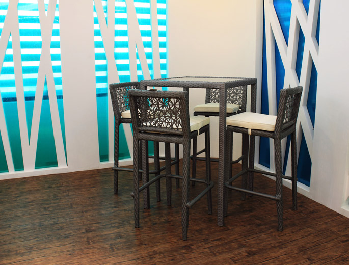 Wicker Bar Table and Stools Set with Glass Top