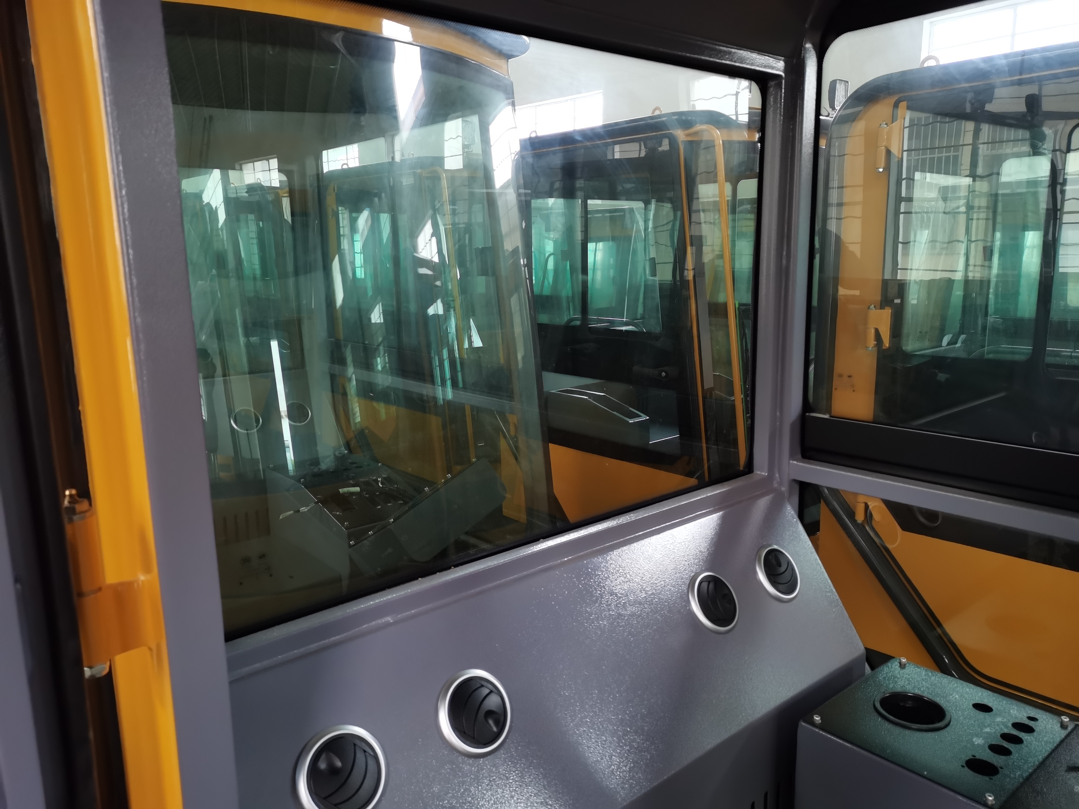Ergonomic interior cabin view