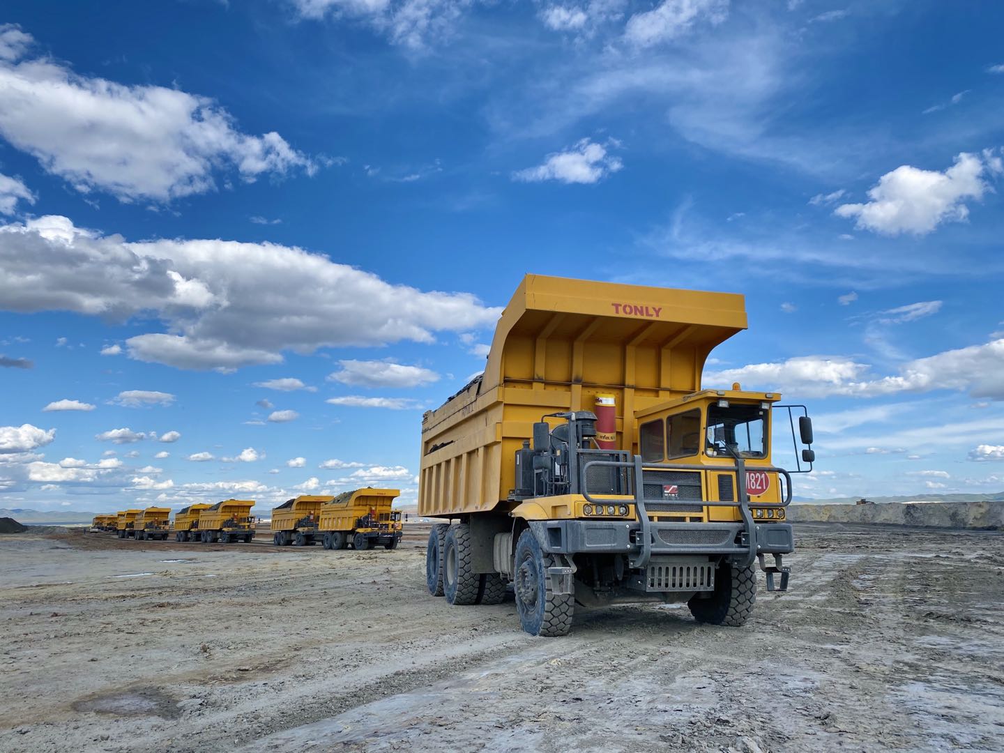 Off road truck/Mining trcuk - Image 3