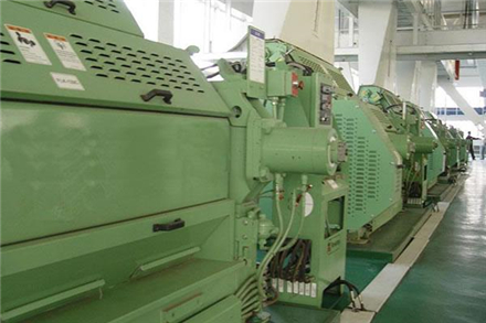 Industrial flaking mill unit.