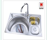 Multi-Bowl Stainless Steel Kitchen Sink with Drainboard