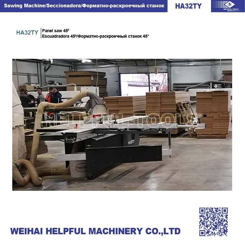 Panel saw sliding table mechanism