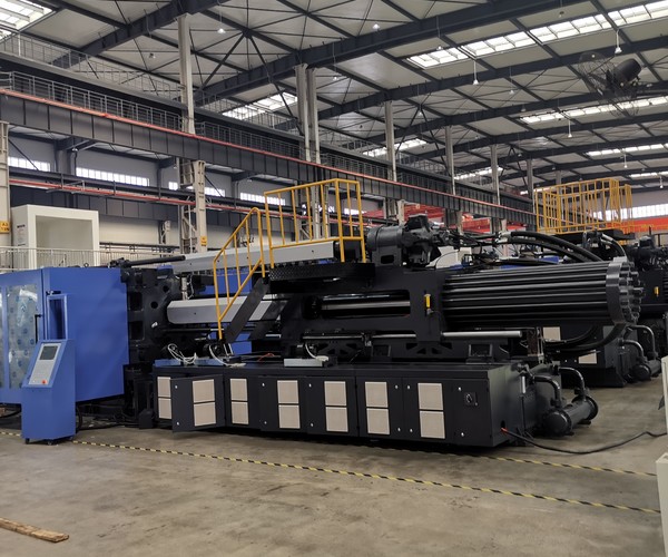 PE fitting special injection machine - Image 2
