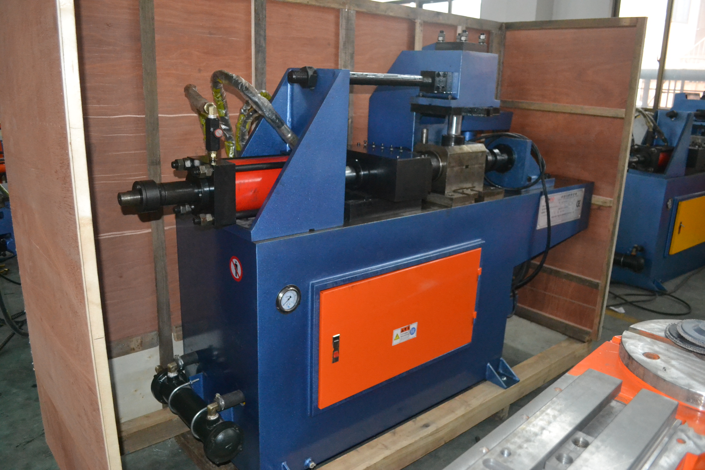 pipe end forming machine - Image 2