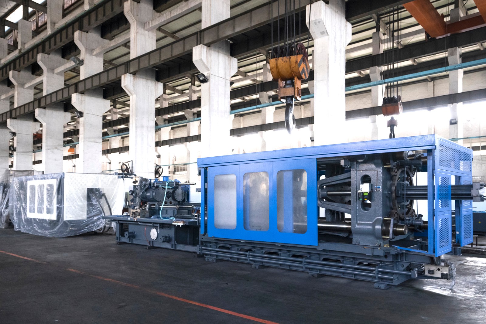 Hydraulic Plastic Injection Molding Machine
