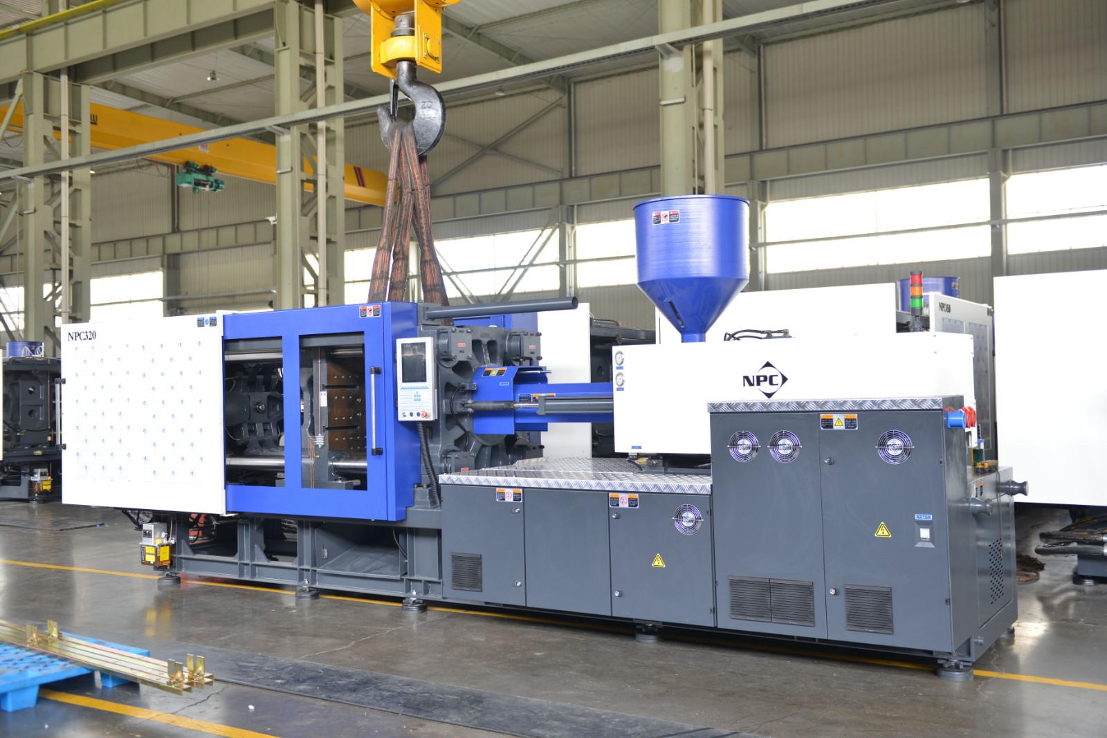 Plastic Injection Molding Machine