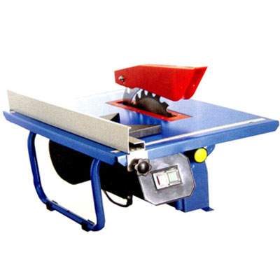 Compact Table Saw for Precision Cutting