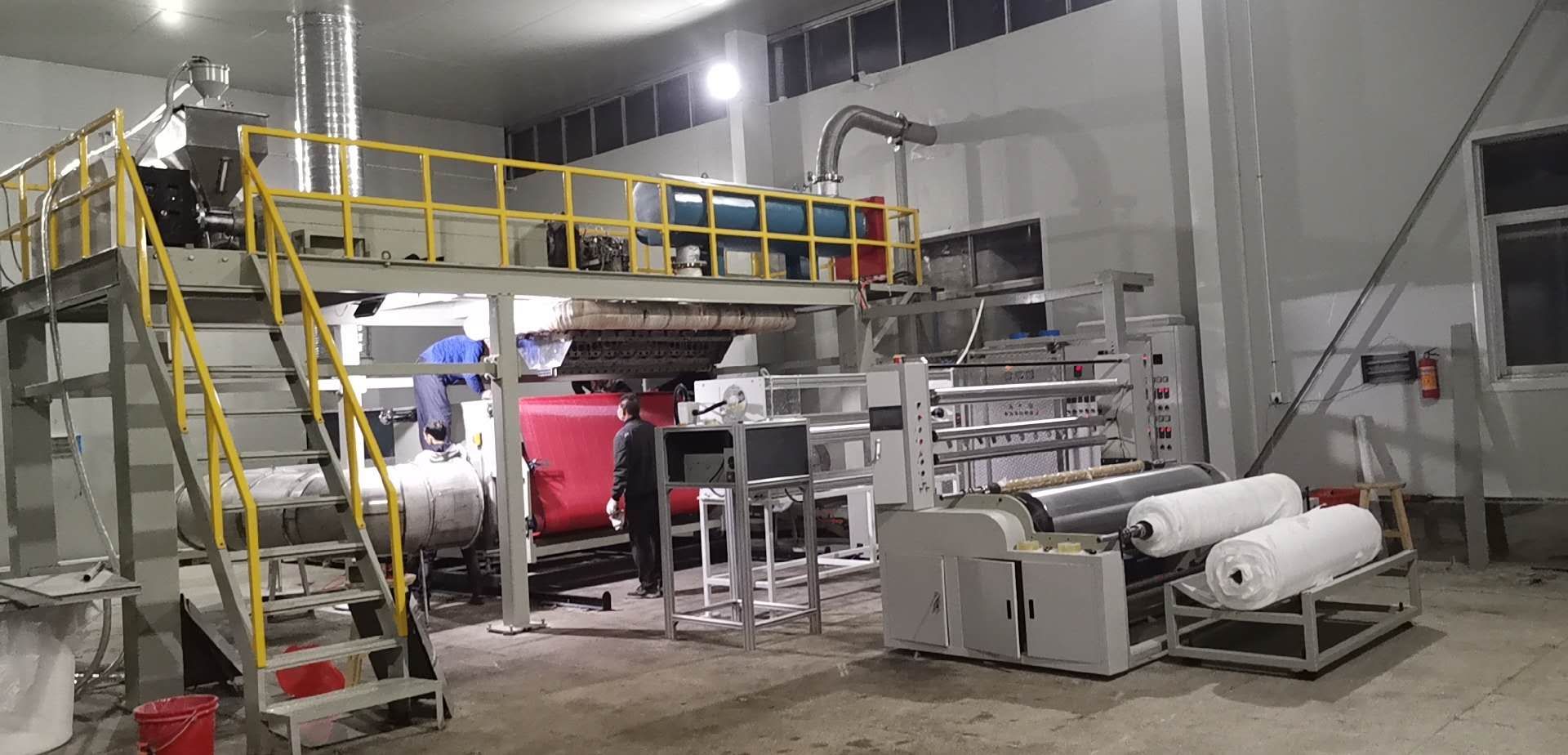 PP melt-blown fabric extrusion - Image 2