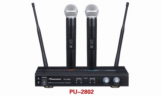 UHF Wireless Microphone System with Dual-Channel Receiver