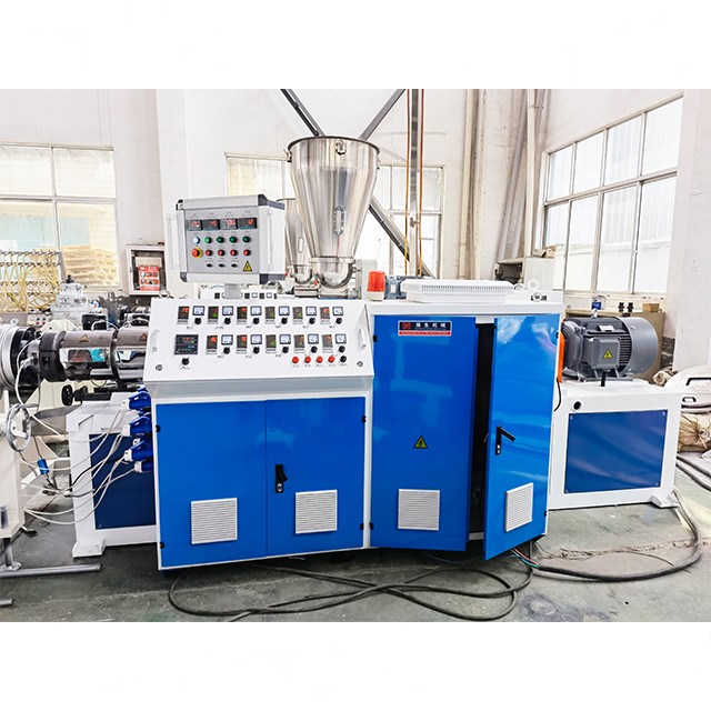 PVC pipe making machine / PVC pipe extruder machine / PVC pipe extrusion line - Image 2