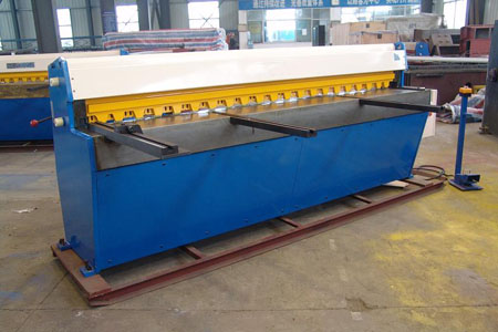 Hydraulic Guillotine Shearing Machine