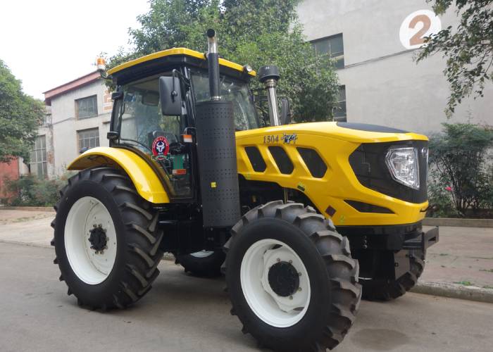 150 HP 4-wheel drive farm tractor side view