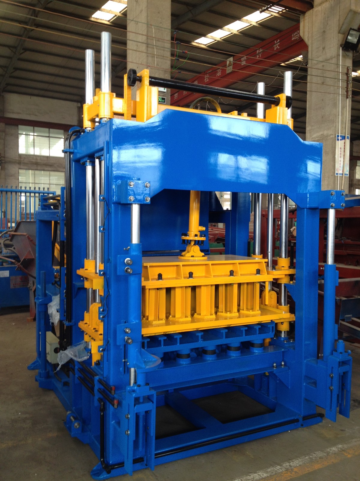 Concrete Block Making Machine