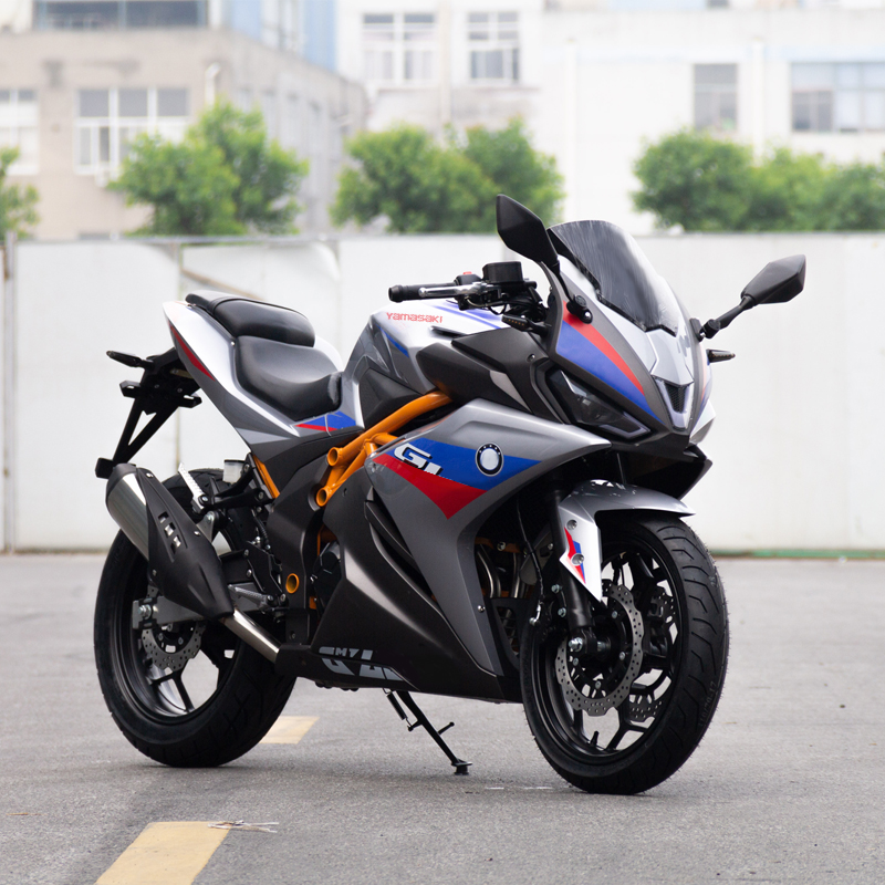 Racing motorcycle - Image 2