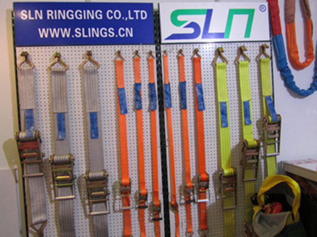 Ratchet Tie Down Straps with E Tracking Fittings End - Image 2