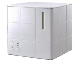 Square-design household appliance with control interface
