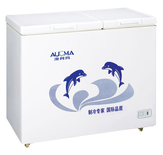 Double-Lid Chest Freezer