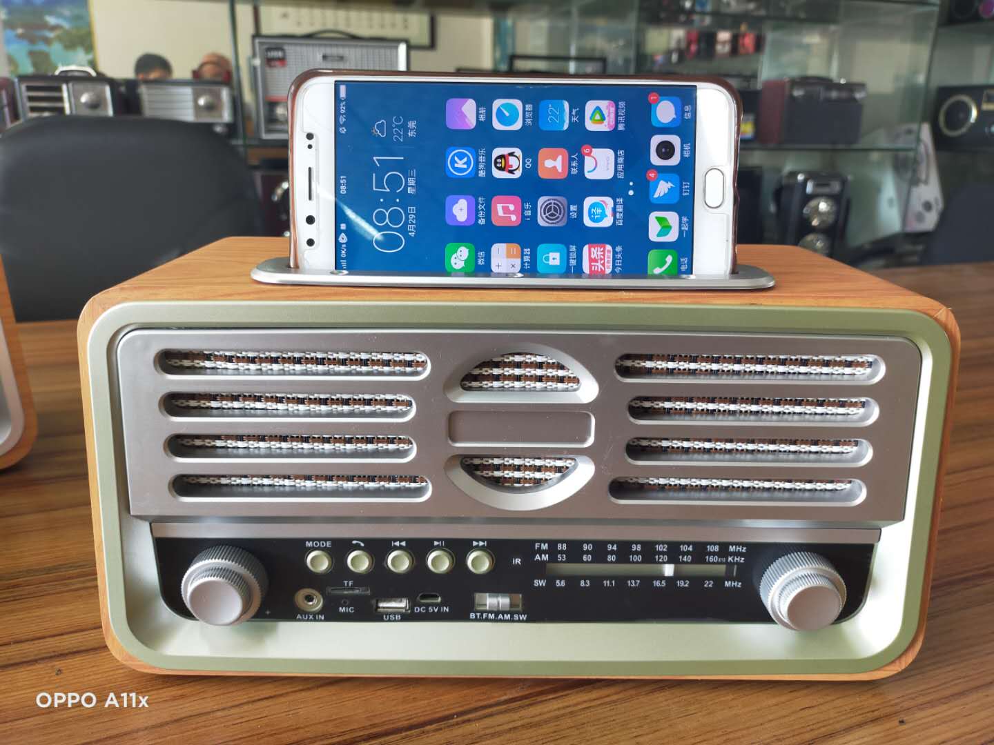 RETRO RADIO FT-F25 - Image 2