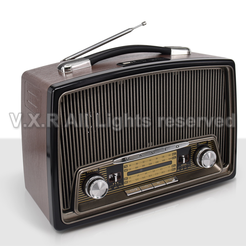Retro radio player featuring vintage wood-grain design and analog controls