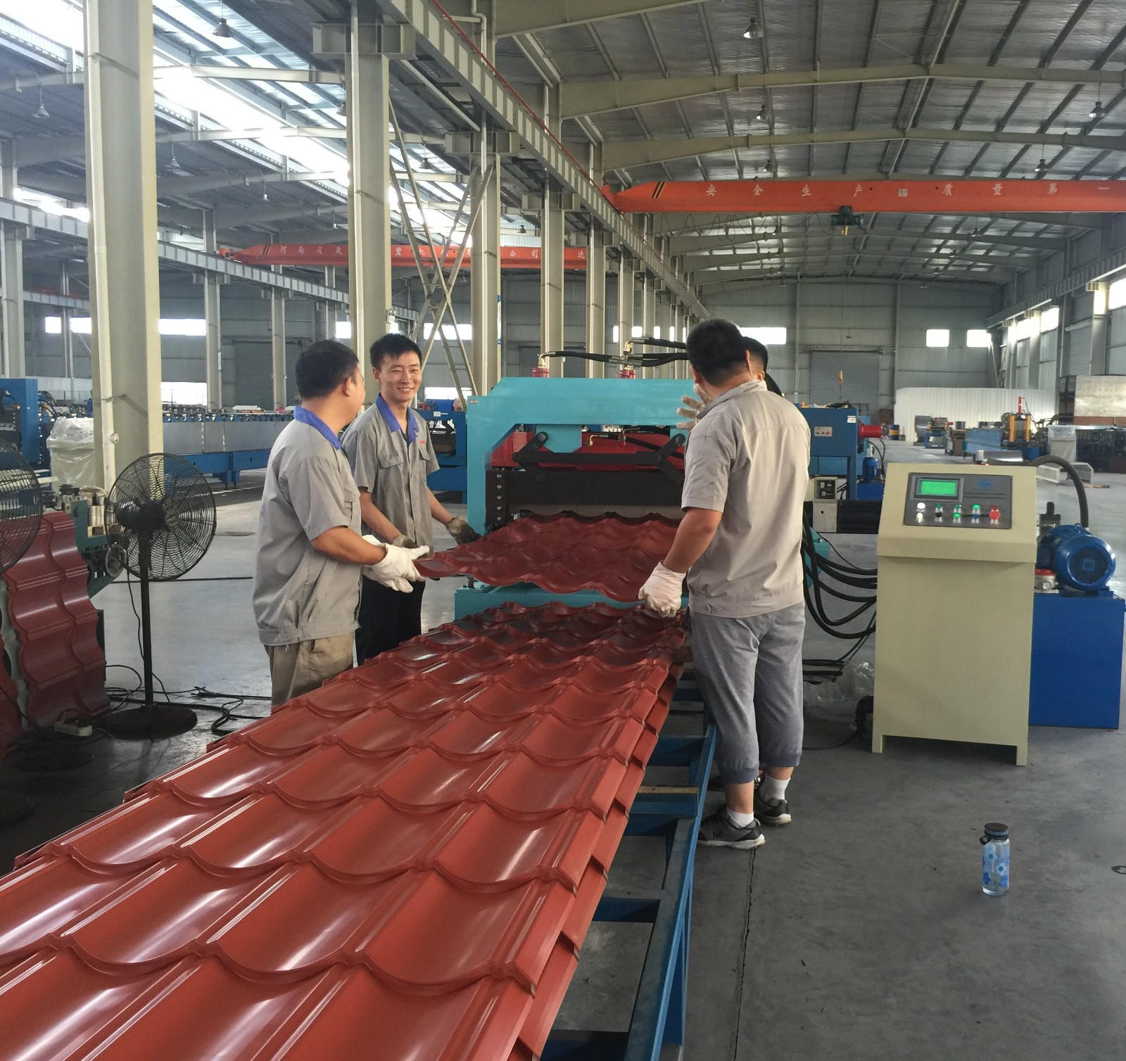 Metal Roof Tile Forming Machine
