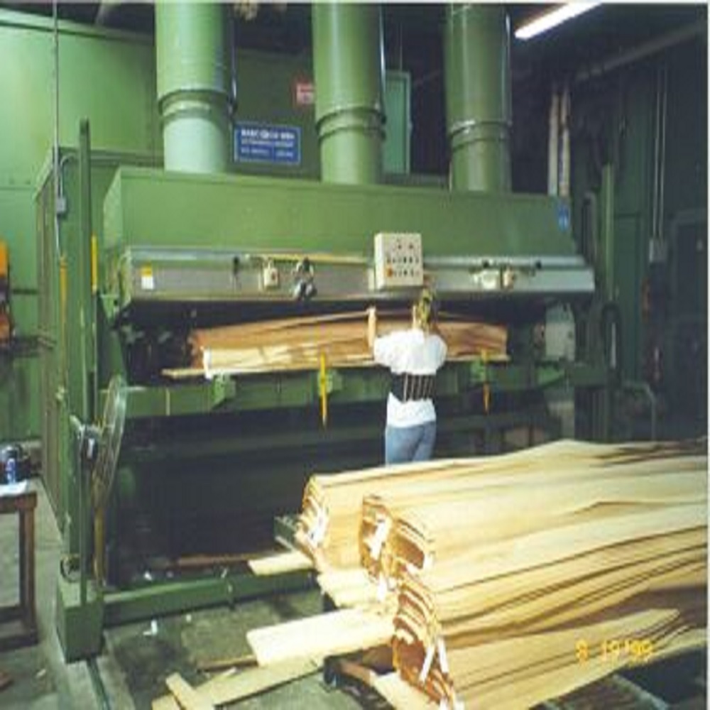 High-precision rotary veneer peeling machine for wood processing