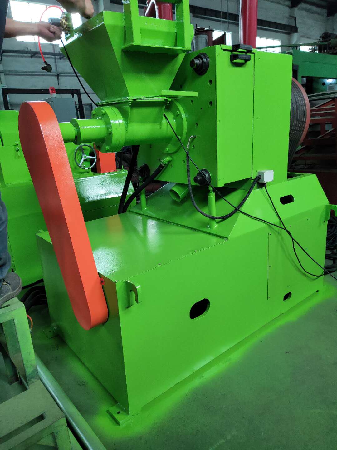 Rubber Pulverizing Machine