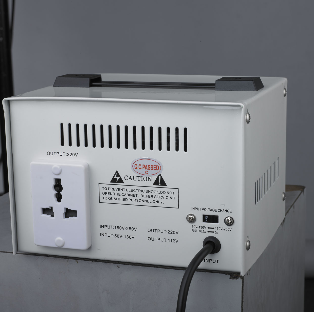 Ruikang Servo type automatic voltage stabilizer500VA 1000VA 1500VA 2000VA 3000VA 5000VA - Image 2