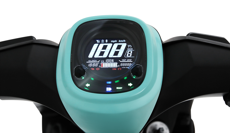 Digital display showing speed and vehicle status