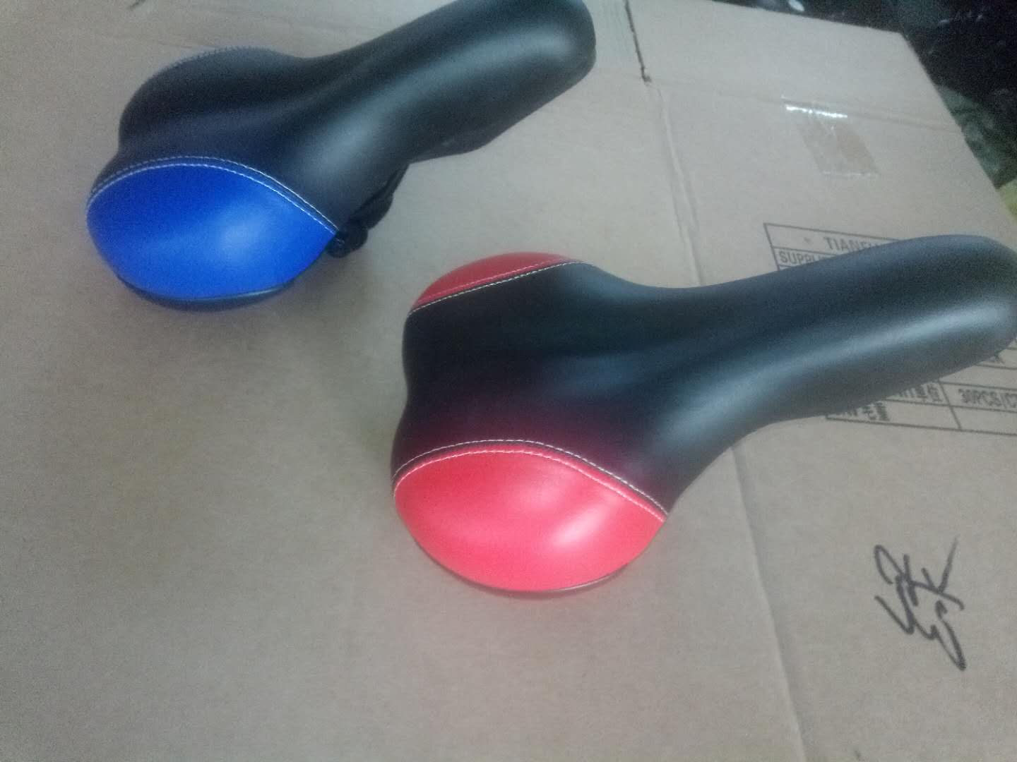 Ergonomic Bicycle Saddle with Cushioned Padding
