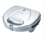 Compact Sandwich Maker with Non-Stick Plates