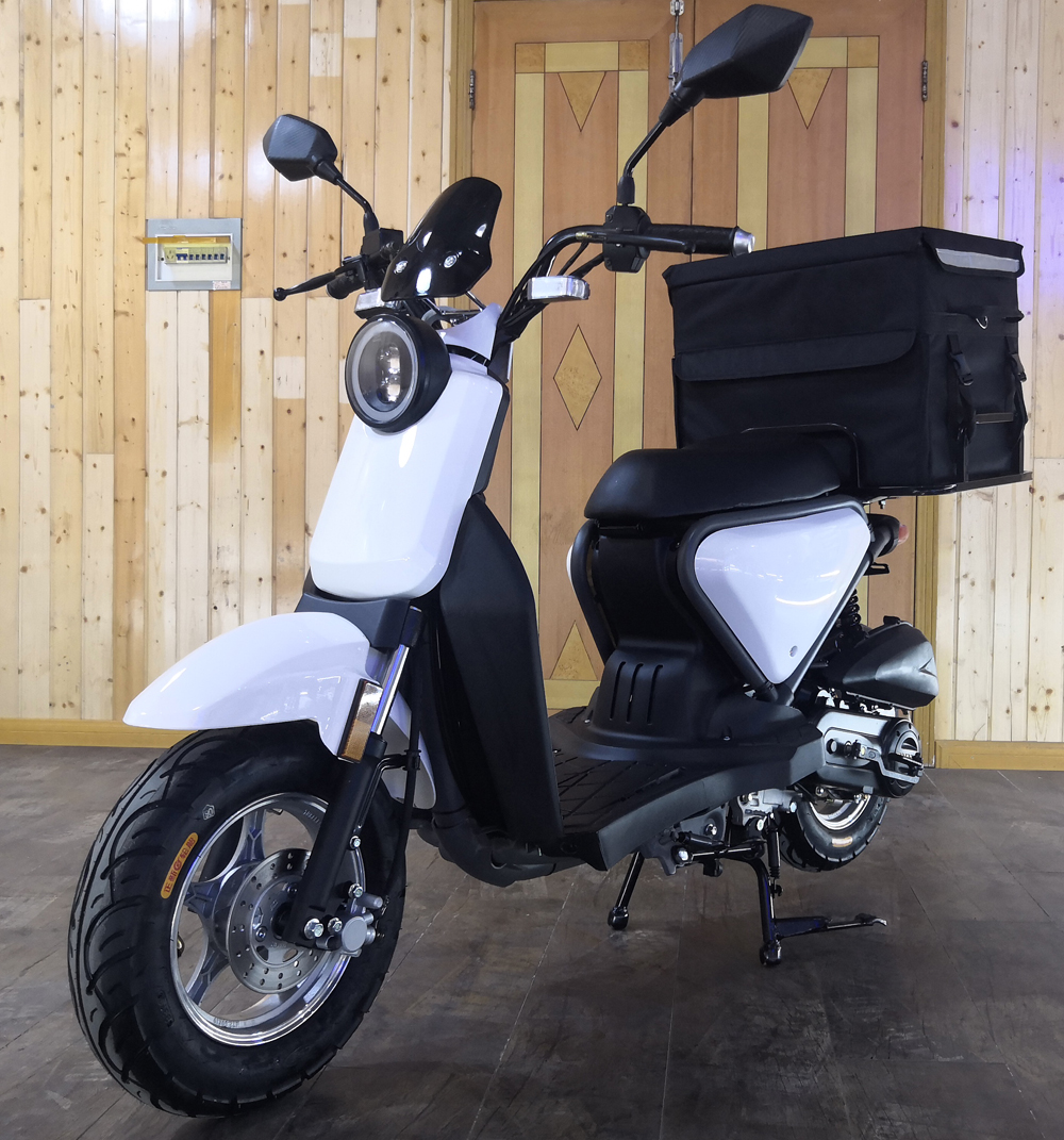 Sanyou New Model Take Delivery with Big Box Gasoline Scooter - Image 2