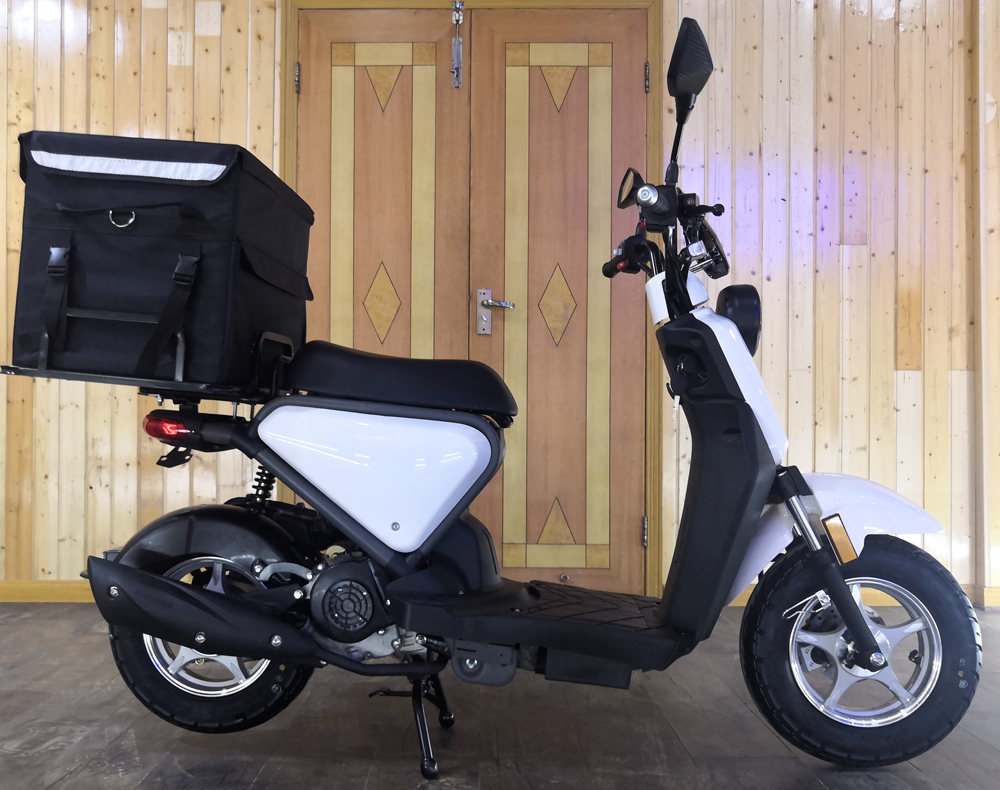 Gasoline Delivery Scooter with Cargo Box