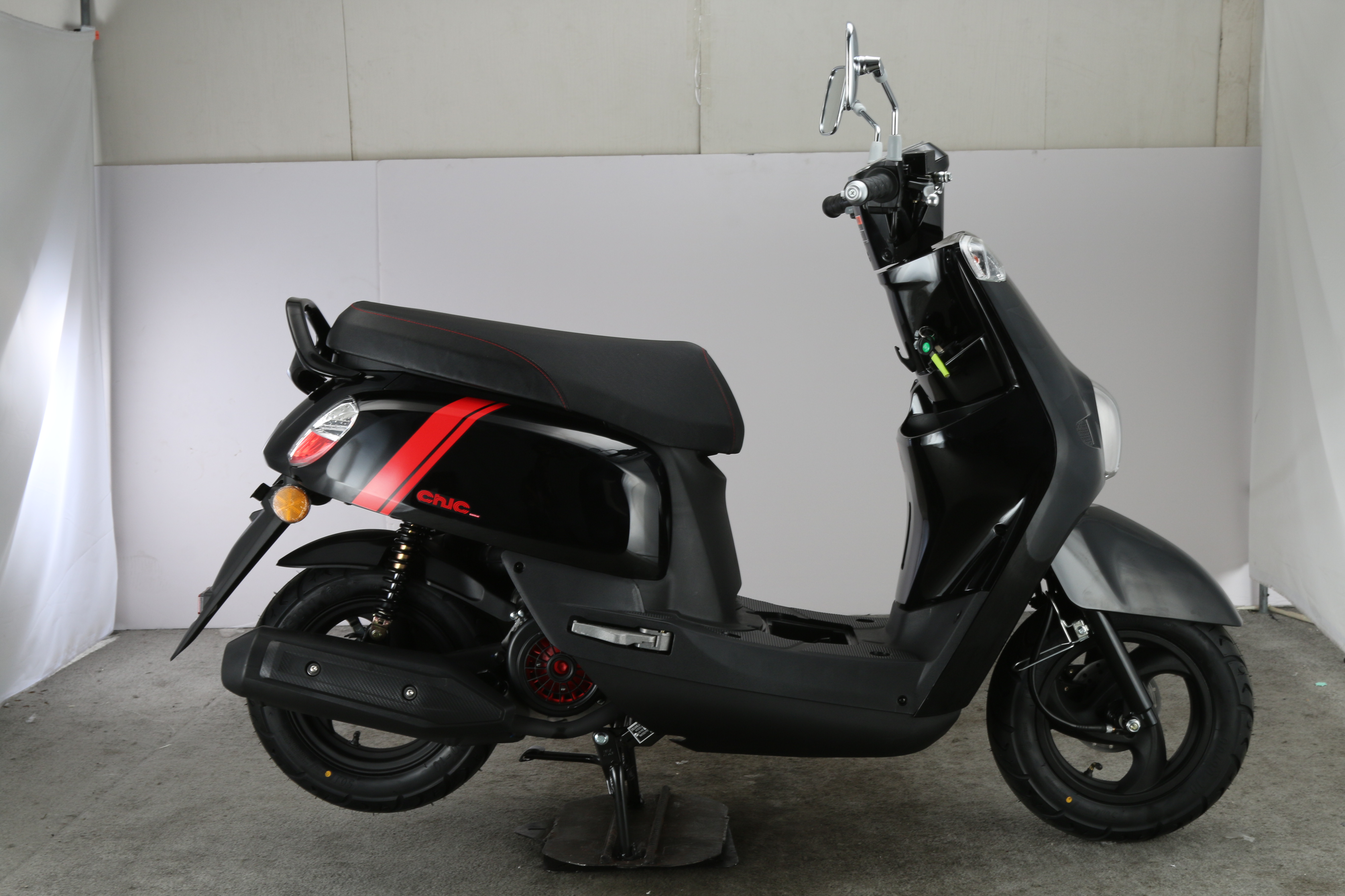 scooter - Image 2