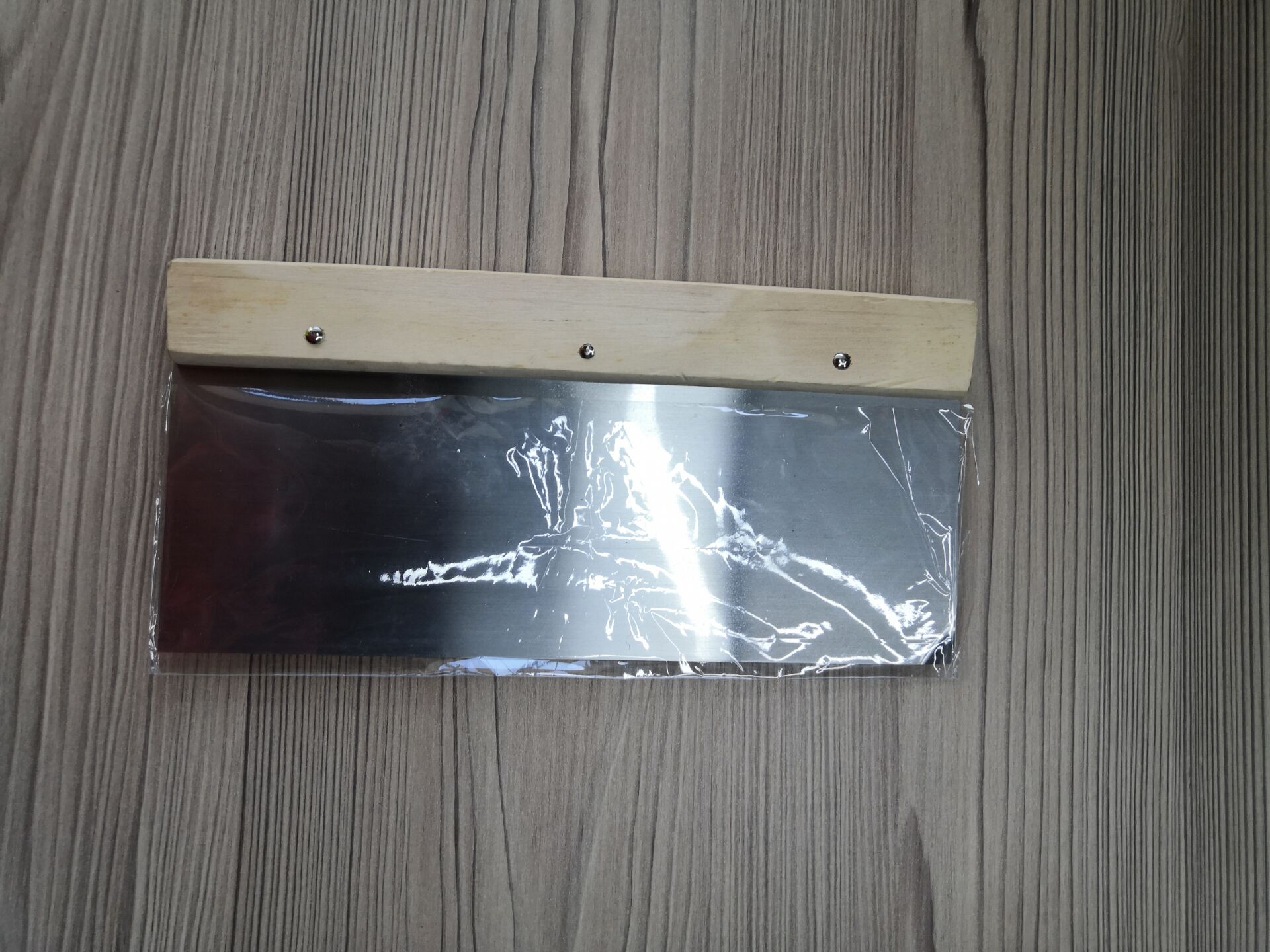 Wide Blade Surface Scraper