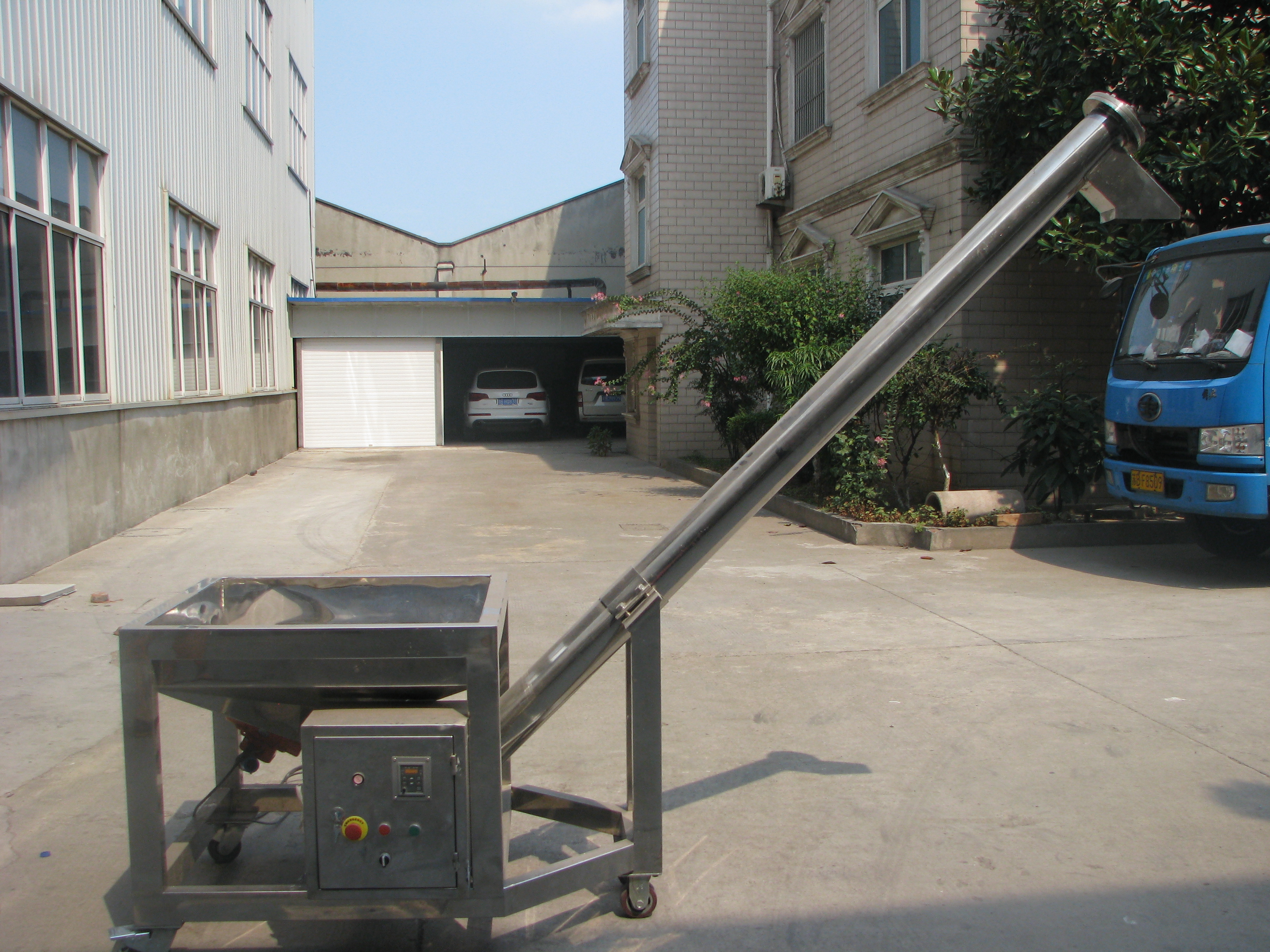 Mobile Inclined Screw Conveyor