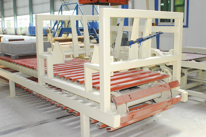 Self-retaining Hole High-Level Palletizing System - Image 2