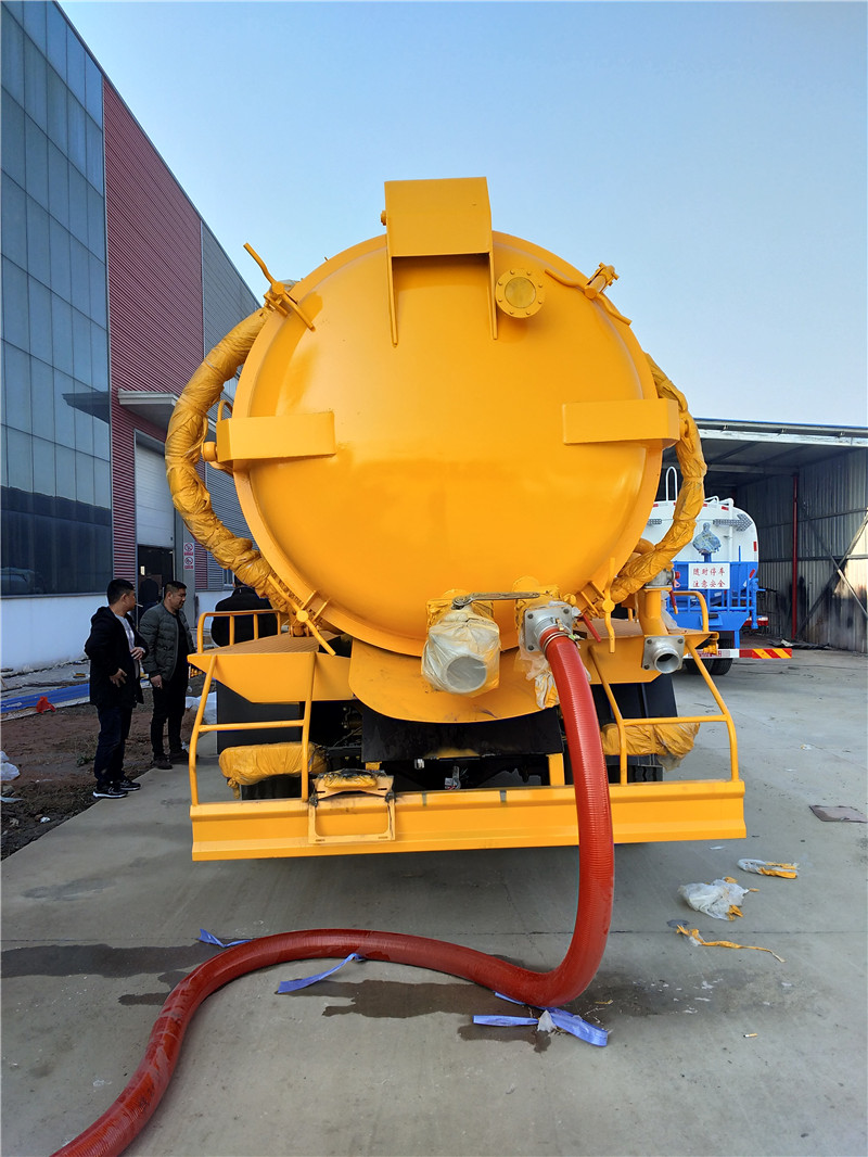 Sewage Suction Trucks