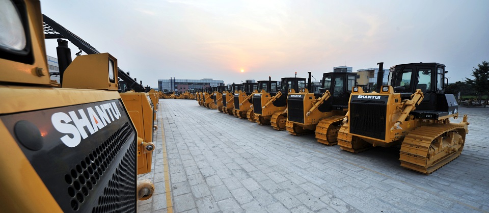 Wheel loader side profile for terrain operation