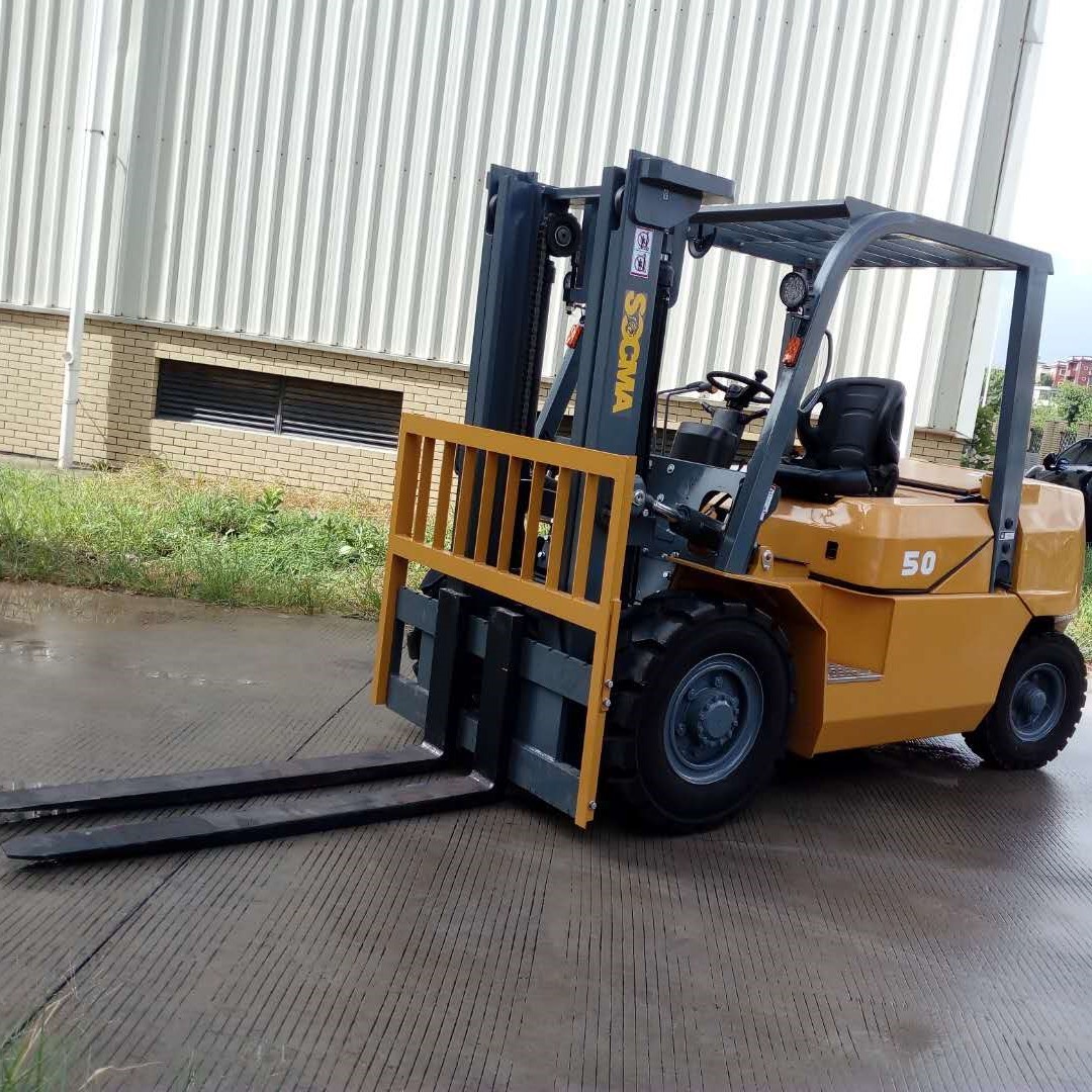 Small 5Ton Diesel Forklift work in Container LIft Height 4.5 Meter - Image 2