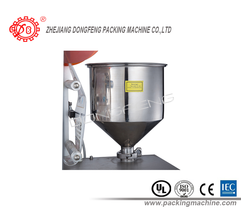 Automatic Sachet Filling and Sealing Machine