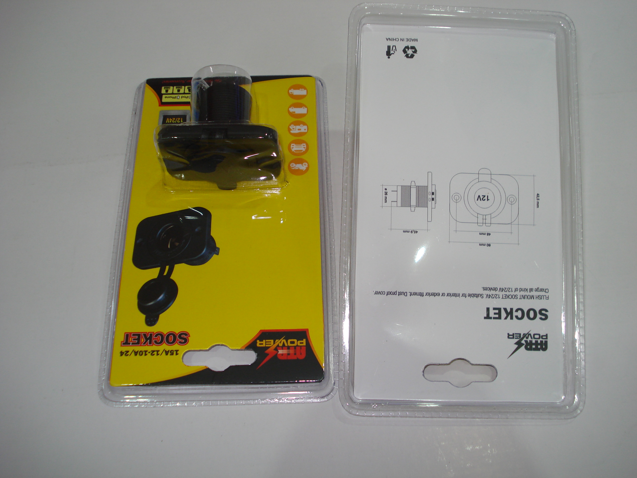 Flush Mount 12V/24V Socket with Dust Cover