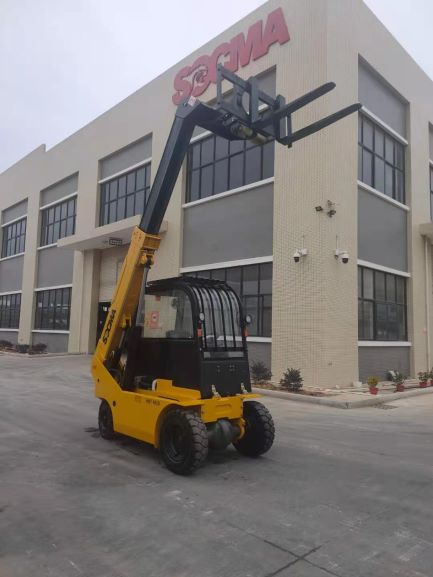 Side profile of the telescopic forklift showing boom extension