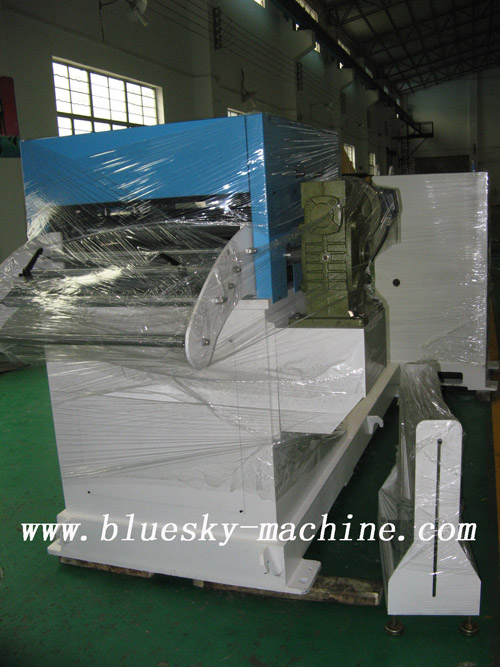 Heavy Duty Material Straightening Machine