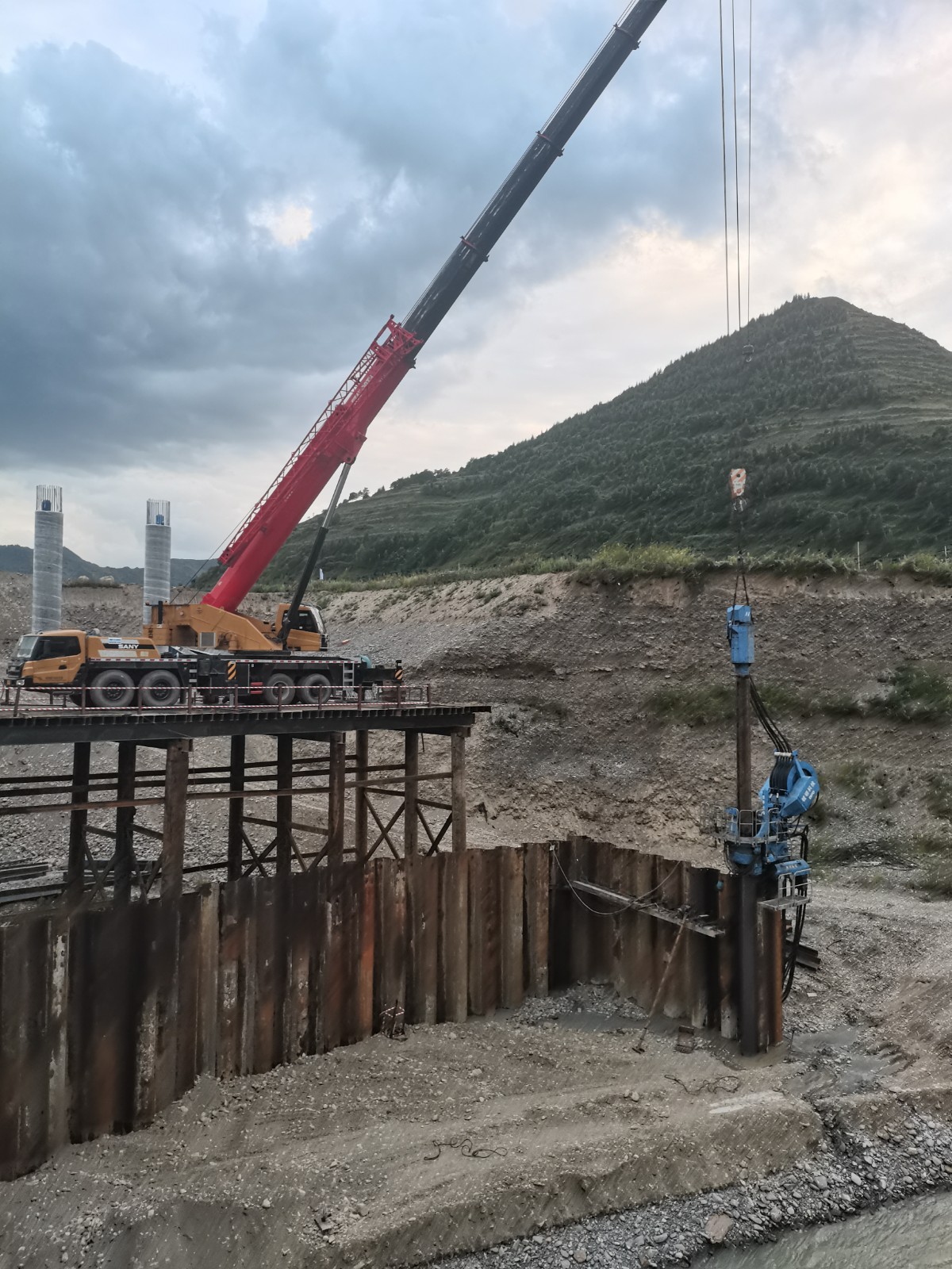 Static Pressure Pile Driver