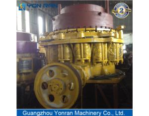 Vibrating feeder with heavy duty hopper