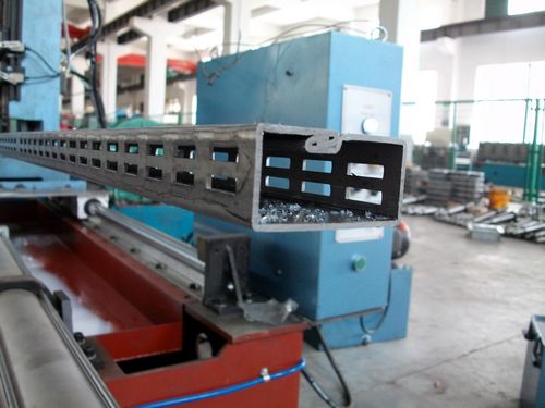 Storage rack roll forming machine - Image 4
