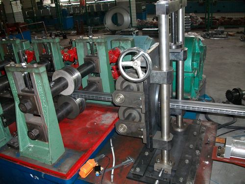 Storage rack roll forming machine - Image 3